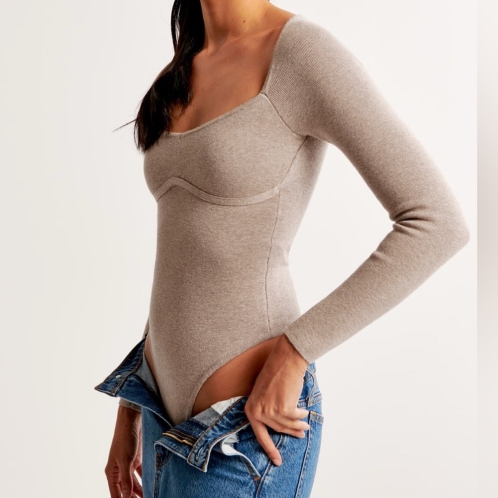 ABERCROMBIE Long sleeved sweetheart sweater bodysuit small light brown NWOT - Picture 4 of 8